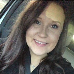 Meet your Posher, Carly